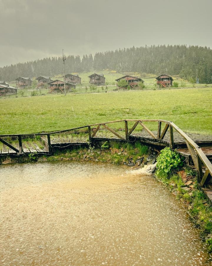 Kuembet Dag Evi Villa ภายนอก รูปภาพ