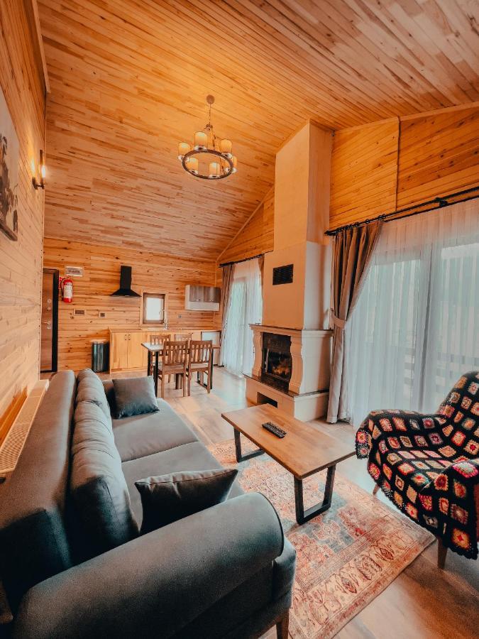 Kuembet Dag Evi Villa ภายนอก รูปภาพ